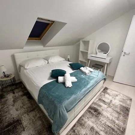 Puntamika Apartamento Zadar