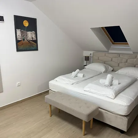 Apartment Puntamika *