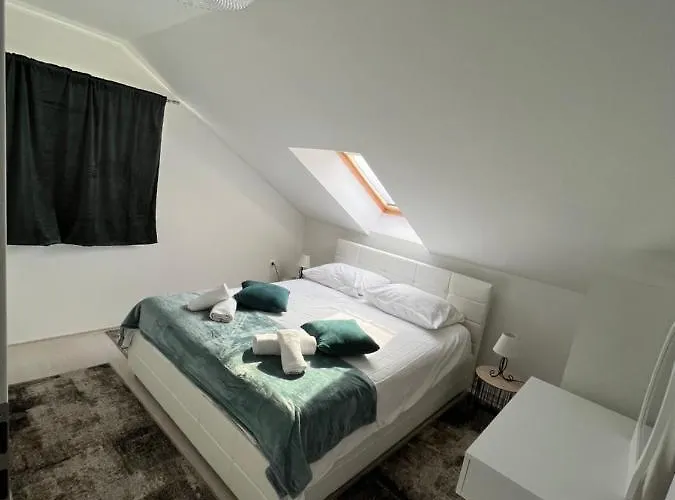 Apartment Puntamika *