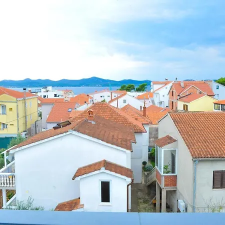 Apartment Puntamika *