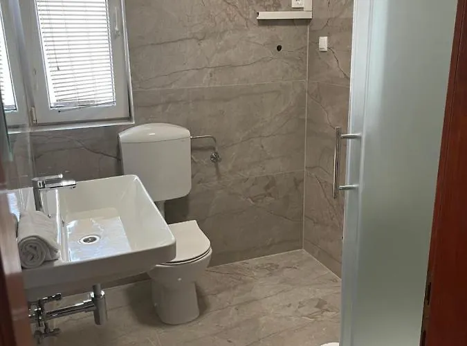 アパート Puntamika ザダル